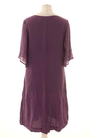 Violettes Kleid