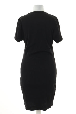 Schwarzes Kleid