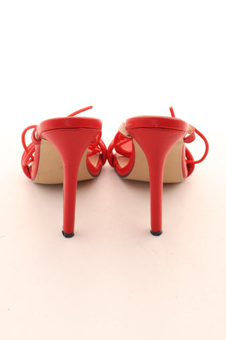 Rote Sandalen