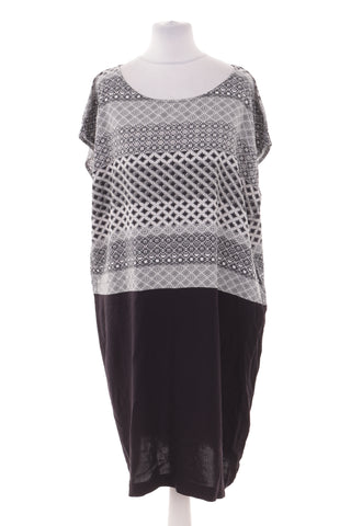 Kleid mit Muster