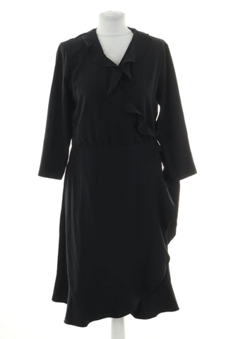 Schwarzes Kleid