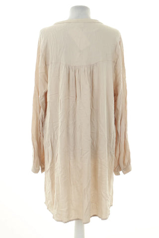 Beiges Kleid