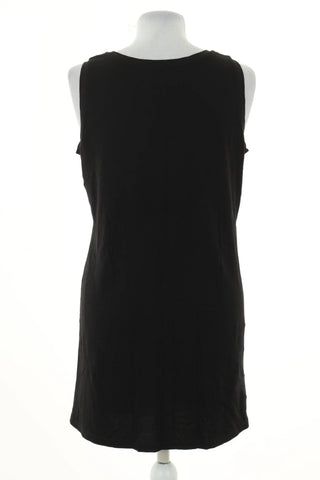 Schwarzes Kleid