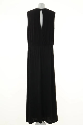 Schwarzes Kleid