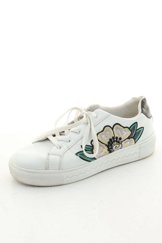 Weiße Schuhe