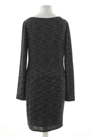 Graues Kleid