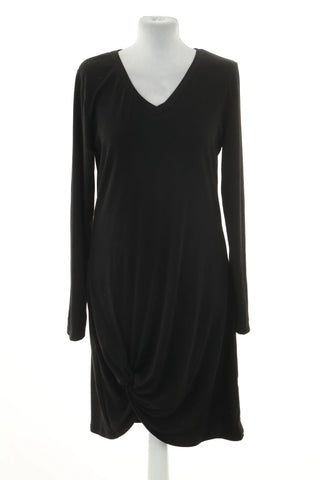 Schwarzes Kleid