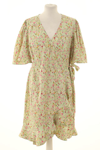 Kleid mit Blumenmuster