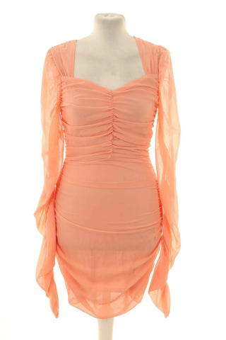 Aprikosenfarbenes Kleid