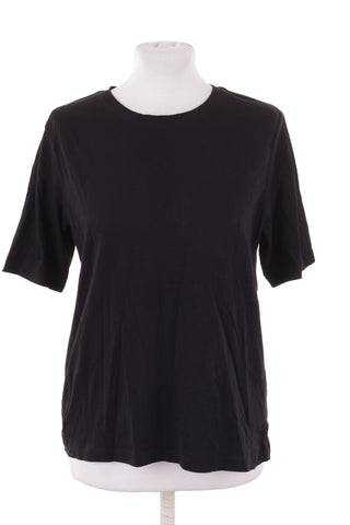 Schwarzes T-Shirt