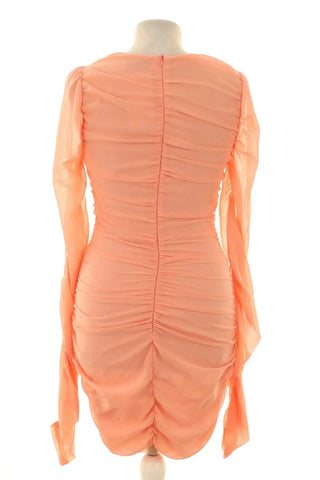 Aprikosenfarbenes Kleid