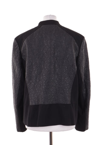 Schwarzer Blazer