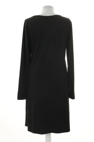 Schwarzes Kleid