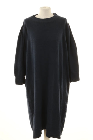 Dunkelblaues Kleid