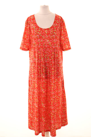 Kleid mit Blumenmuster