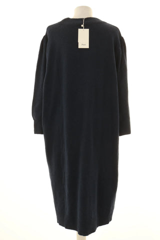 Dunkelblaues Kleid