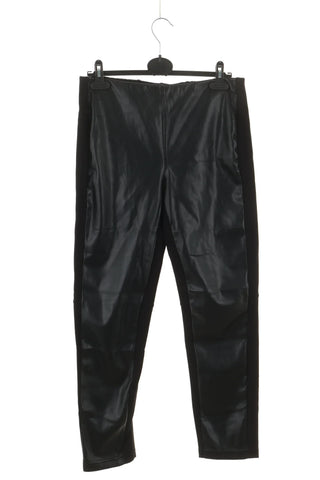 Schwarze Hose
