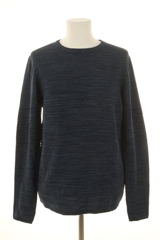 Dunkelblauer Pullover