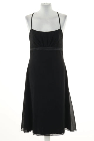 Schwarzes Kleid