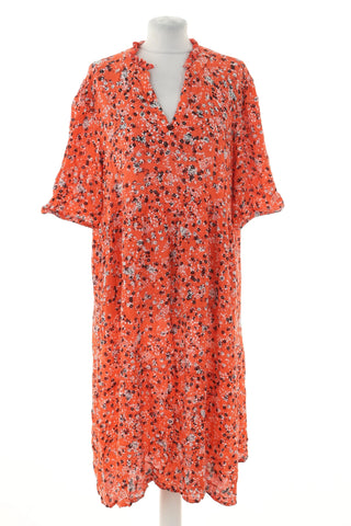 Kleid mit Blumenmuster