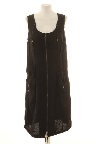 Schwarzes Kleid