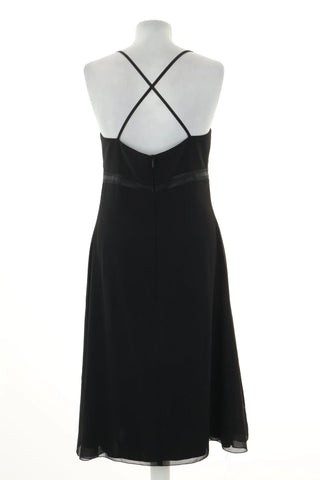 Schwarzes Kleid