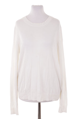 Weißer Pullover