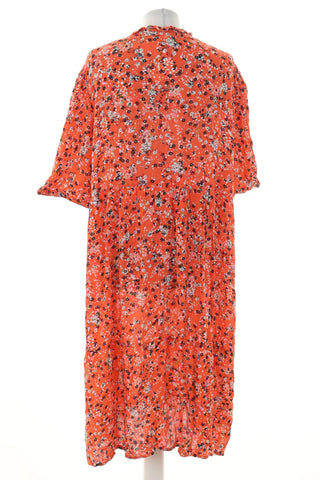 Kleid mit Blumenmuster