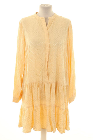 Gelbes Kleid