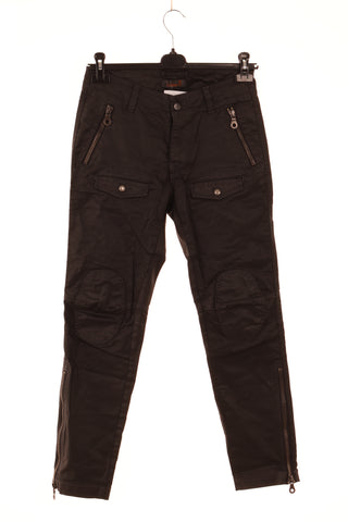 Schwarze Hose