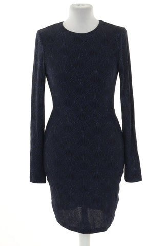Glänzendes dunkelblaues Kleid