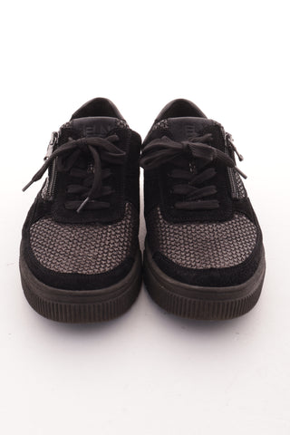 Schwarze Wildlederschuhe