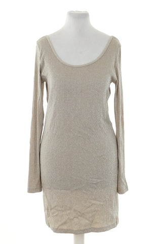 Glänzendes Kleid