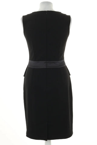 Schwarzes Kleid