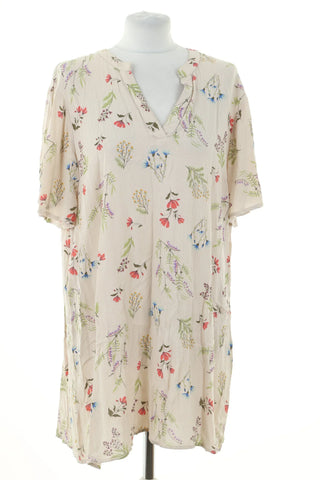 Beiges Kleid mit Blumen