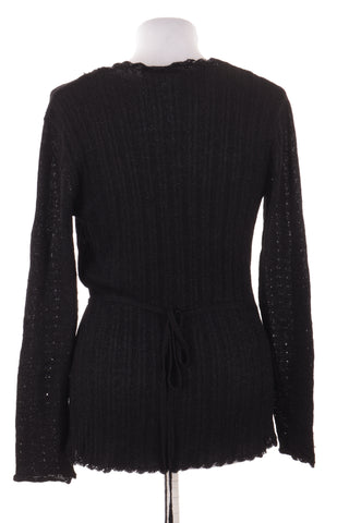 Schwarzer Pullover