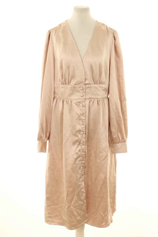 Beiges Kleid