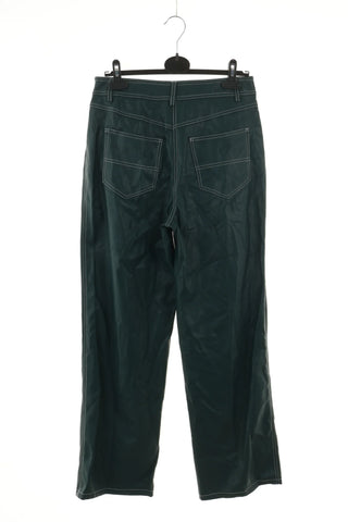 Hose grün aus Öko-Leder