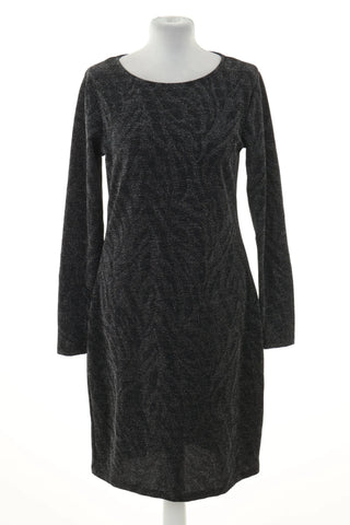 Glänzendes Kleid