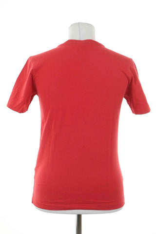 Rotes T-Shirt