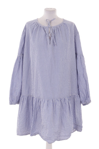 Gestreiftes Kleid