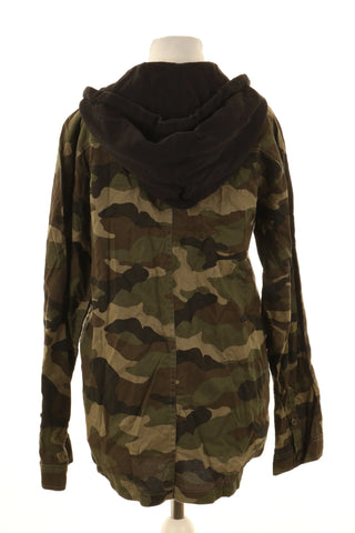 Kapuzenbluse im Camouflage-Stil