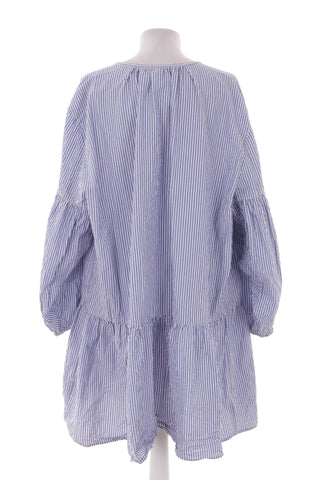 Gestreiftes Kleid