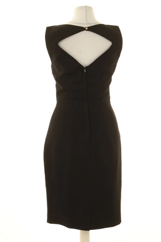 Schwarzes Kleid