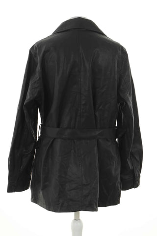 Schwarze Jacke aus Kunstleder