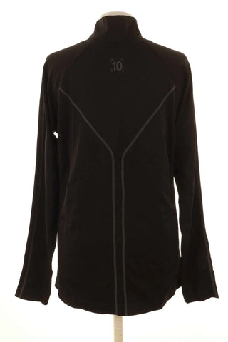 Schwarzer Pullover