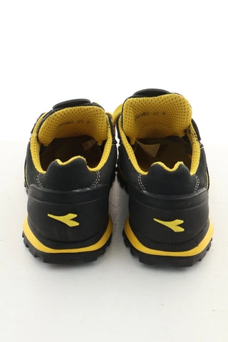 Schwarze Schuhe