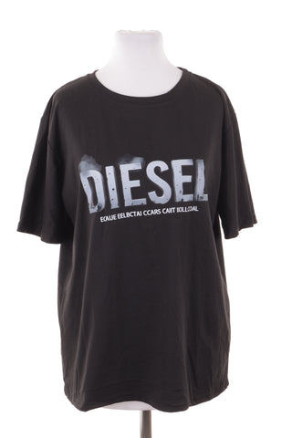 Schwarzes T-Shirt