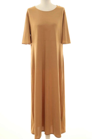 Beiges Kleid