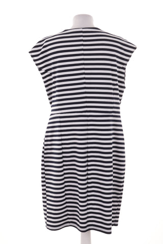 Gestreiftes Kleid
